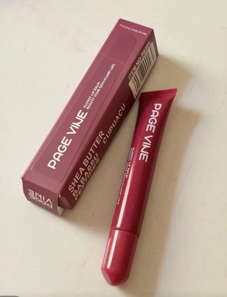 lip gloss
